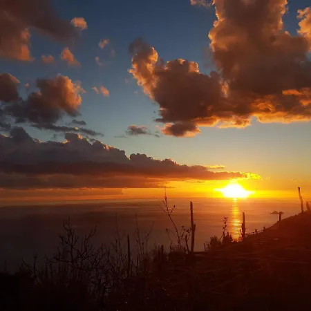 Il Dolce Tramonto Apartment *